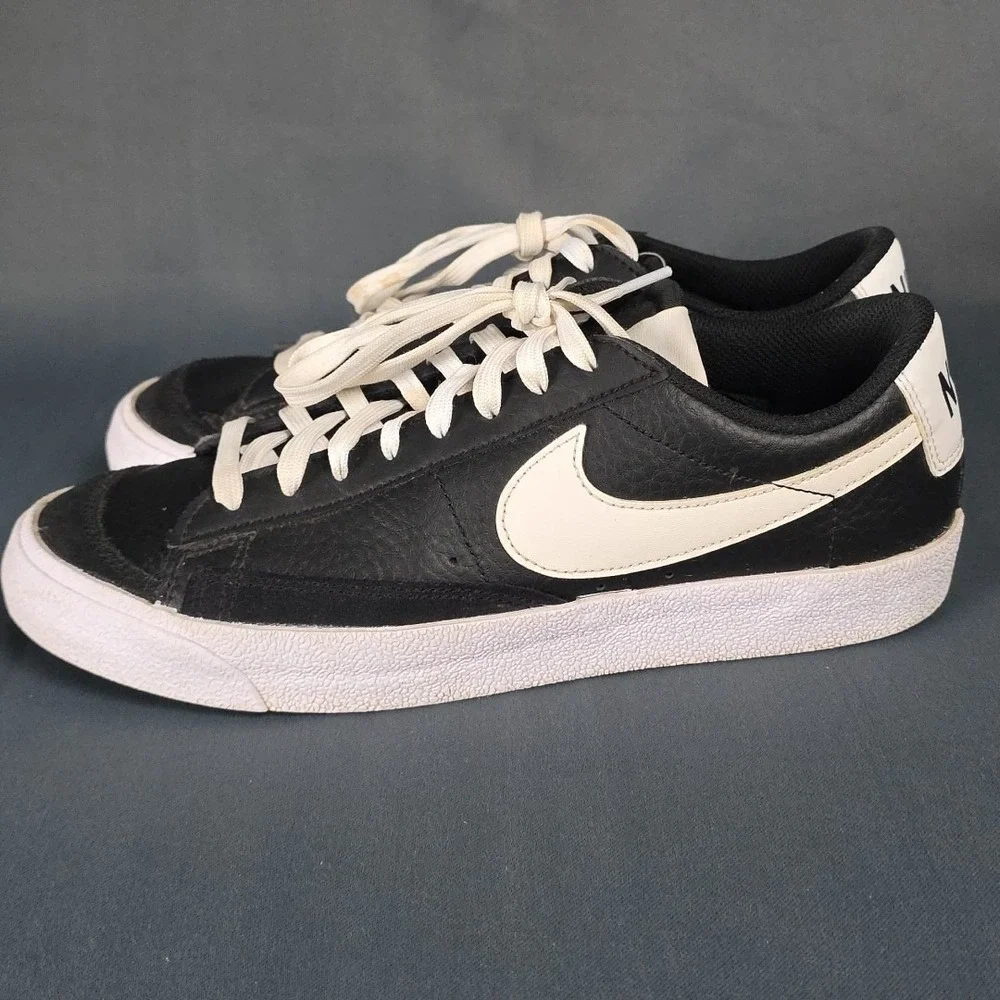 Size 7 (GS) - Nike Blazer Low 77 Black White - DA4074-002